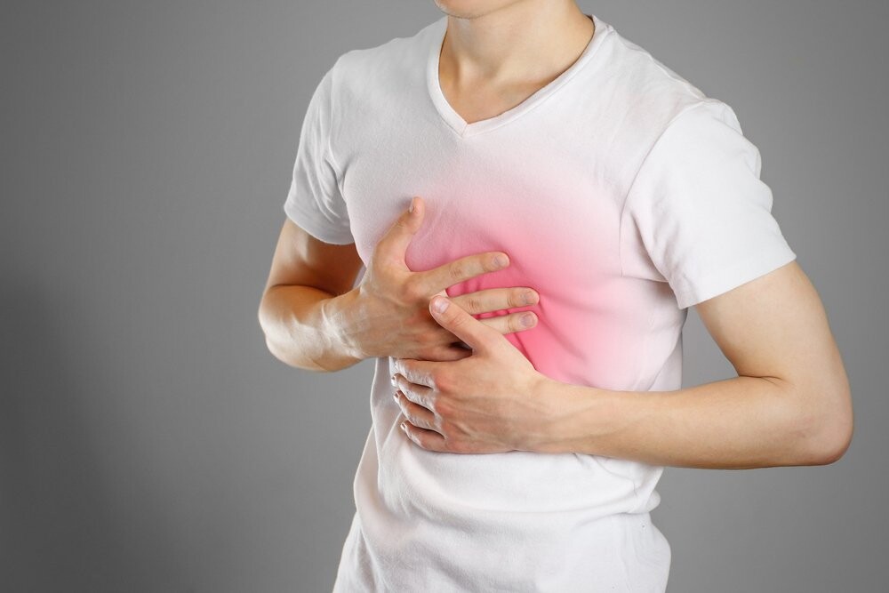 Основные причины боли в груди