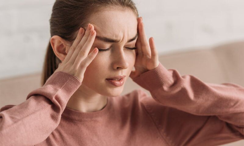 Постменопаузальная мигрень: симптомы, причины, лечение